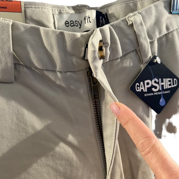 NWT GAP Boys Khaki Easy Fit Regular Uniform Tan Pants - Size 8 - Picture 5 of 10